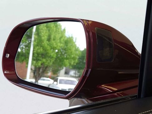 Used 2017 Bentley Bentayga AWD/4WD image 42