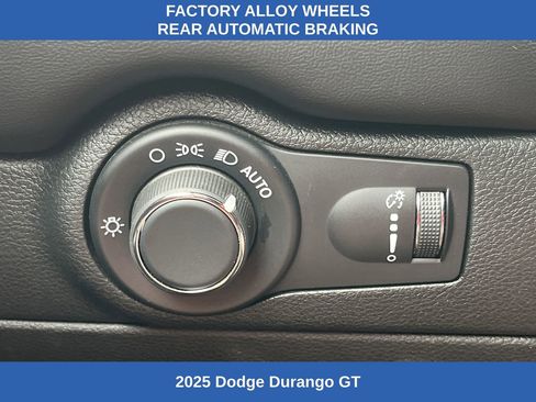 Used 2025 Dodge Durango GT RWD image 9
