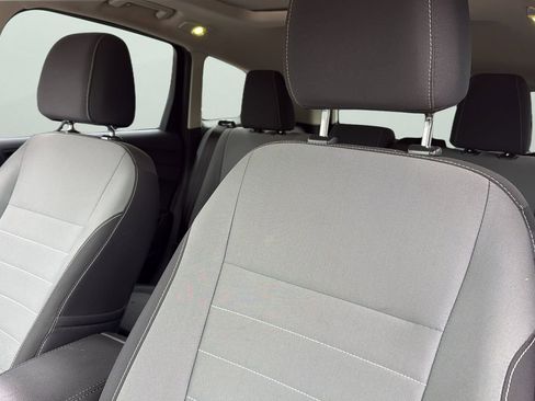Used 2016 Ford Escape SE FWD image 6