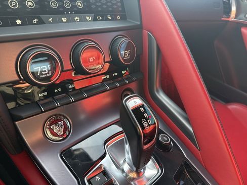 Used 2019 Jaguar F-TYPE Convertible image 7