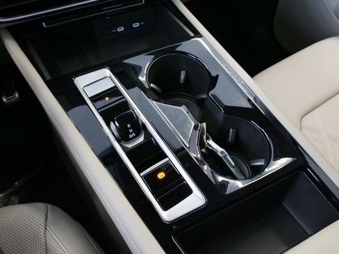 New 2026 Volkswagen Atlas SEL Premium R-Line image 28