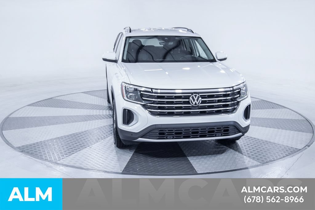 Used 2025 Volkswagen Atlas SE FWD image 14