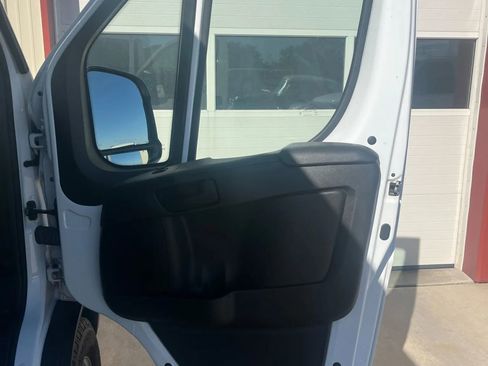 Used 2023 RAM ProMaster 2500 image 18