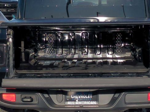 Used 2020 Jeep Gladiator Overland image 25