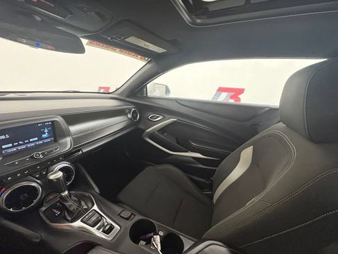 Used 2018 Chevrolet Camaro LT RWD image 28