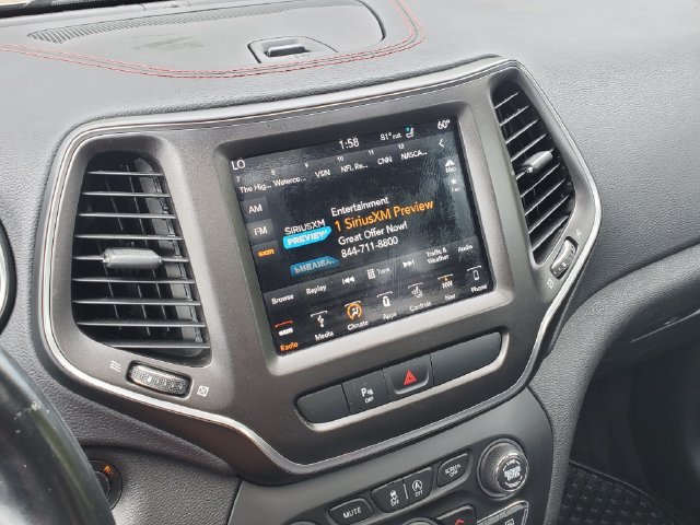 Used 2019 Jeep Cherokee Trailhawk AWD/4WD image 29