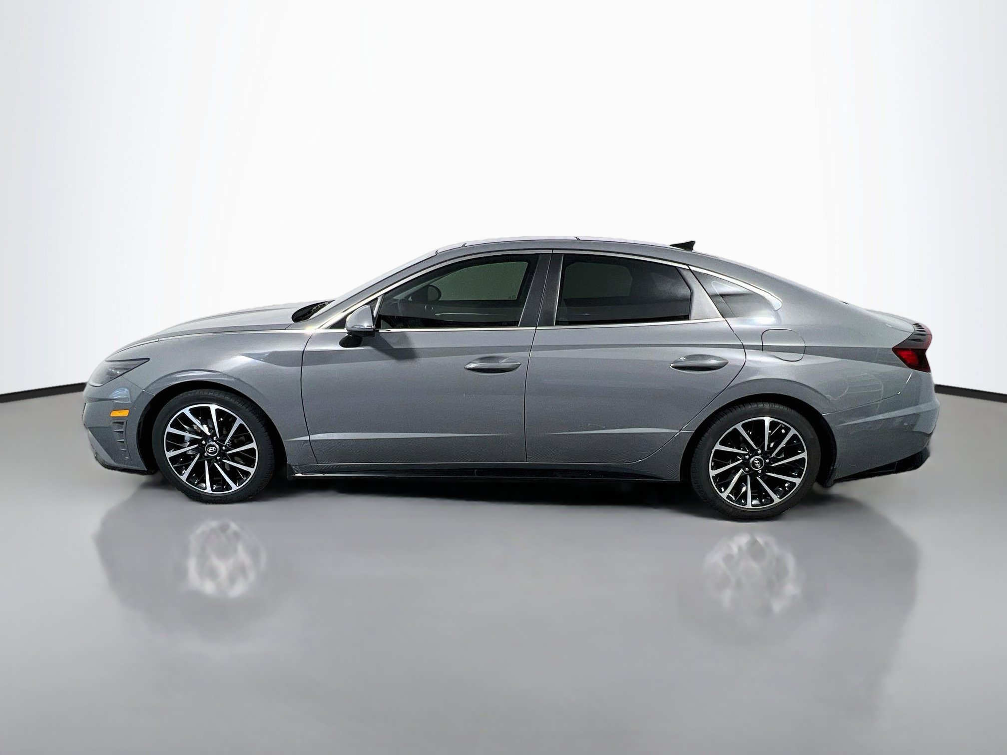 Used 2021 Hyundai Sonata Limited FWD image 9
