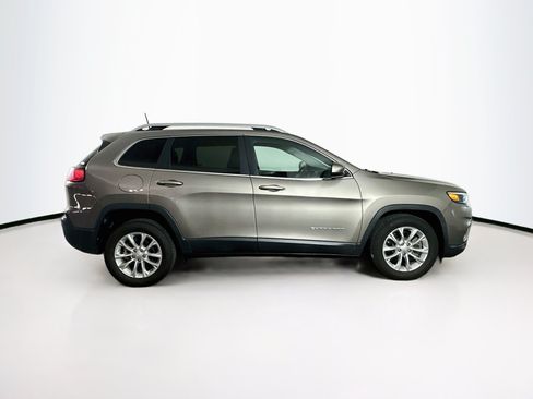 Used 2019 Jeep Cherokee Latitude w/ Popular Appearance Group FWD image 10