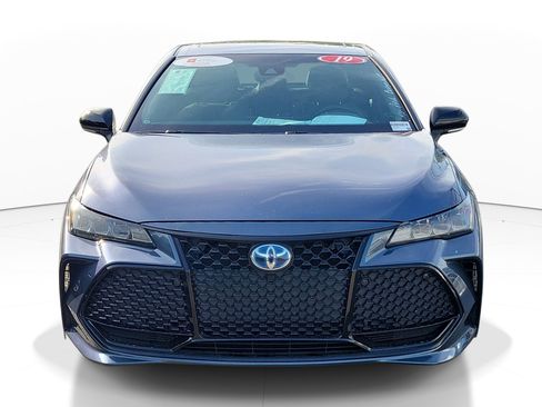 Certified 2019 Toyota Avalon XSE FWD image 2