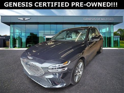 Used 2025 Genesis G70 2.5T image 1
