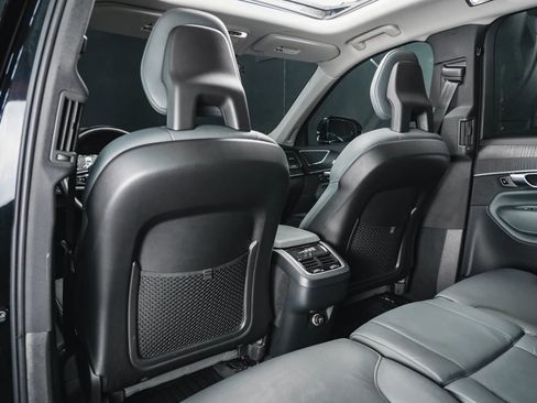 Used 2020 Volvo XC90 T6 Momentum w/ Protection Package Premier image 35