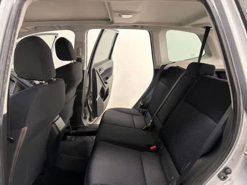 Used 2018 Subaru Forester 2.5i Premium w/ All-Weather Package AWD/4WD image 16