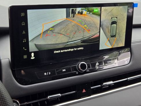 New 2025 Mitsubishi Outlander SE image 24