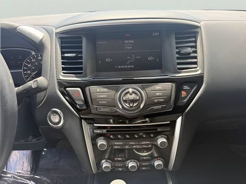 Used 2017 Nissan Pathfinder S FWD image 15