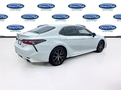 Used 2021 Toyota Camry SE FWD image 7