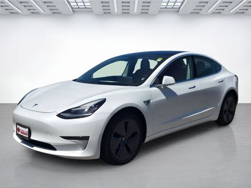 Used 2020 Tesla Model 3 Standard Range Plus RWD image 8