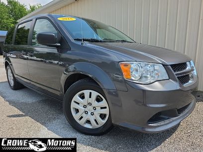 Used 2018 Dodge Grand Caravan SE w/ UConnect Hands-Free Group