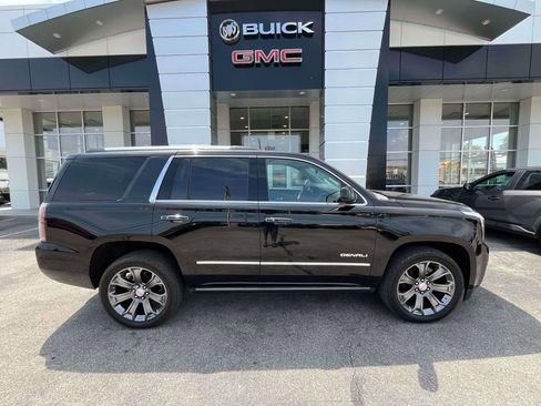 Used 2019 GMC Yukon Denali w/ Denali Ultimate Package AWD/4WD image 2