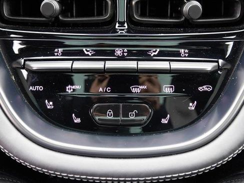 Used 2024 Aston Martin DBX 707 image 19