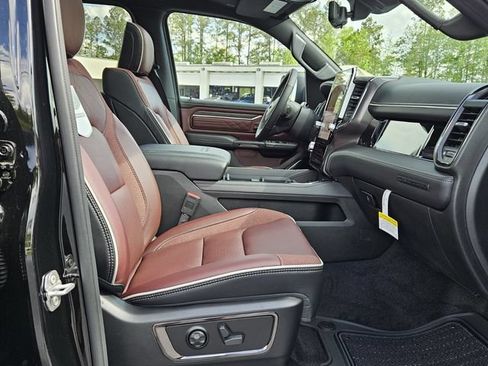 New 2025 RAM 1500 Limited AWD/4WD image 15