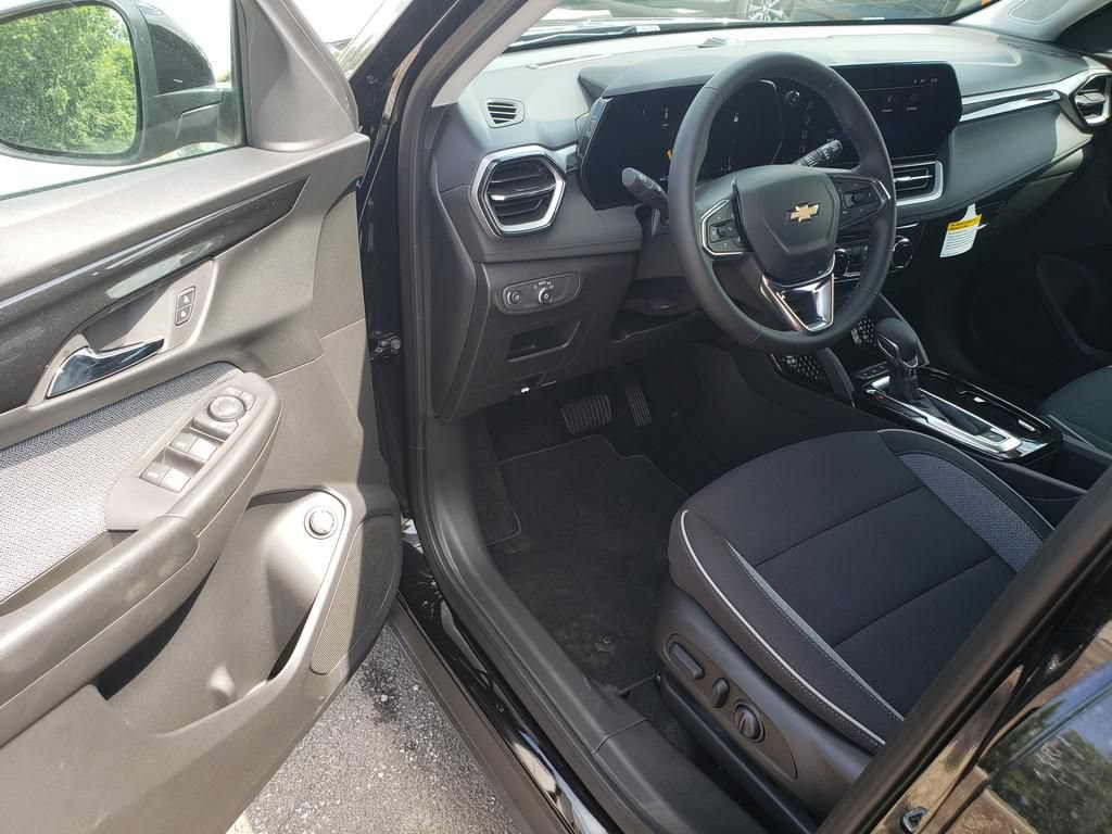 New 2026 Chevrolet TrailBlazer LT w/ Convenience Package AWD/4WD image 12