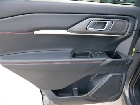 Certified 2025 Ford Explorer ST-Line w/ ST-Line Street Pack image 13