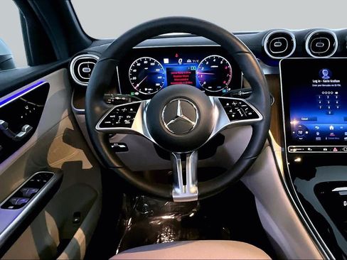 Certified 2024 Mercedes-Benz GLC 300 4MATIC image 6
