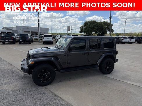 Used 2020 Jeep Wrangler Unlimited Sahara image 1