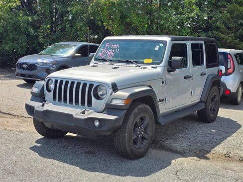 Used 2023 Jeep Wrangler Unlimited Sport AWD/4WD image 2