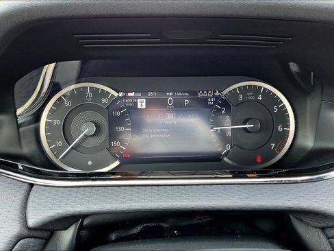 Used 2023 Land Rover Range Rover Evoque R-Dynamic S AWD/4WD image 13