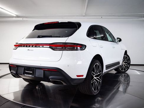 Certified 2026 Porsche Macan image 7