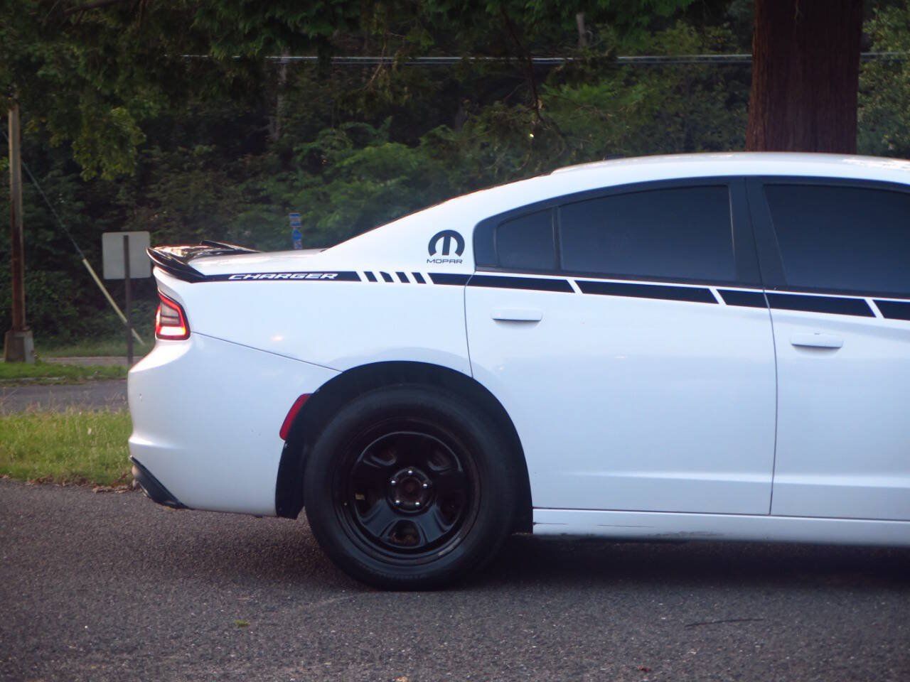 Used 2015 Dodge Charger SE w/ Popular Equipment Group RWD image 31