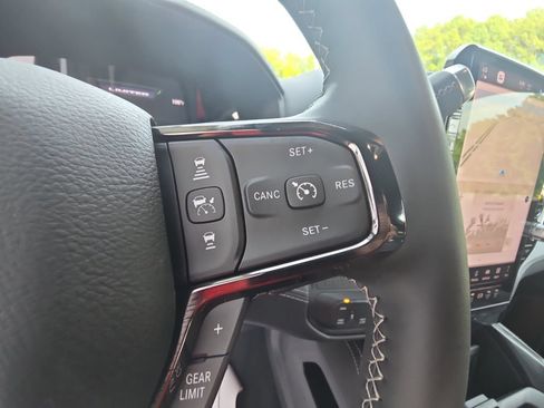New 2026 RAM 3500 Limited AWD/4WD image 18