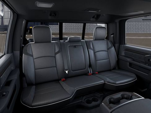 New 2026 RAM 2500 Laramie AWD/4WD image 16