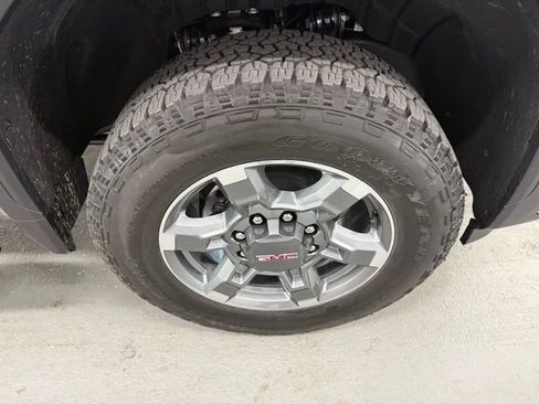 New 2026 GMC Sierra 2500 SLT image 4