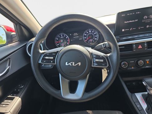 Used 2023 Kia Forte LXS w/ LXS Technology Package FWD image 11