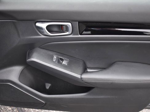 Used 2024 Honda Civic Touring image 17