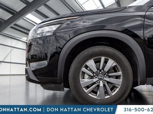 Used 2025 Nissan Pathfinder SV FWD image 30
