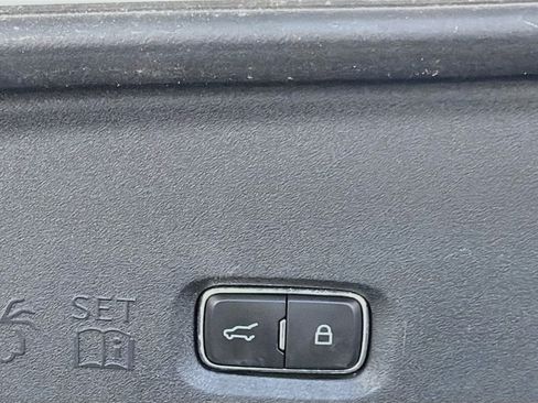 Used 2025 Ford Expedition Active AWD/4WD image 32