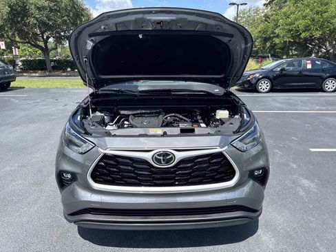 New 2025 Toyota Highlander XLE image 41