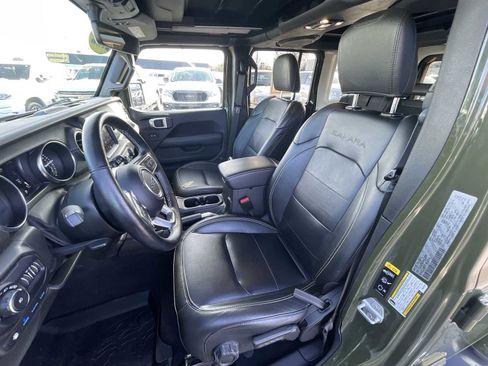Used 2022 Jeep Wrangler Unlimited Sahara w/ Cold Weather Group image 19