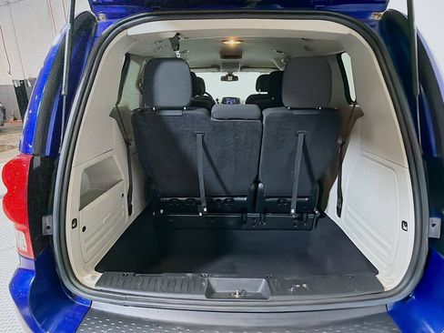 Used 2019 Dodge Grand Caravan SE w/ UConnect Hands-Free Group FWD image 22