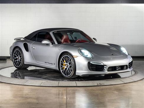 Used 2014 Porsche 911 Turbo S AWD/4WD image 17