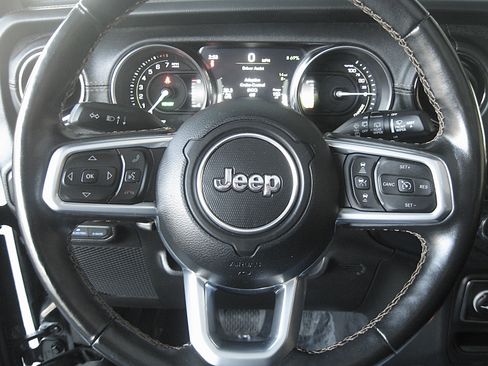 Used 2021 Jeep Wrangler Unlimited Sahara image 14