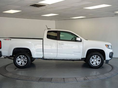 Used 2022 Chevrolet Colorado LT w/ Safety Package AWD/4WD image 9