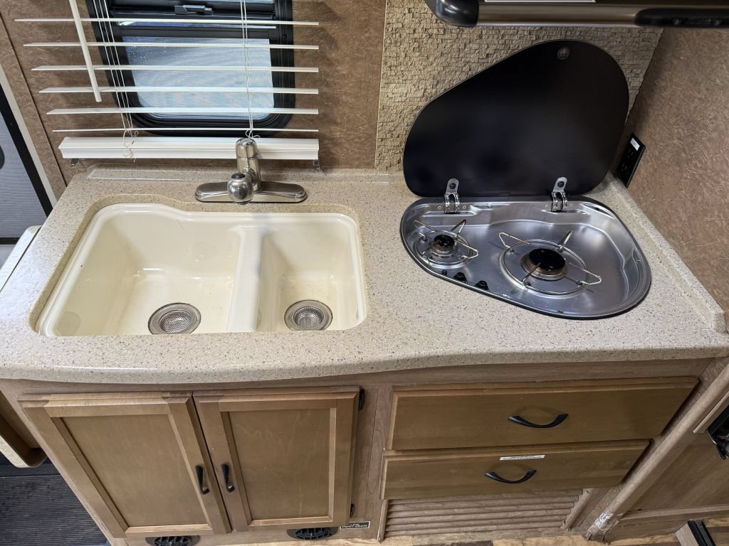 Used 2014 Mercedes-Benz Sprinter 3500 image 73