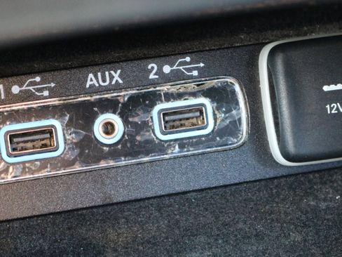 Used 2019 Jeep Grand Cherokee Limited image 18