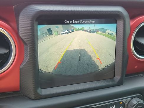 Used 2019 Jeep Wrangler Unlimited Rubicon AWD/4WD image 17