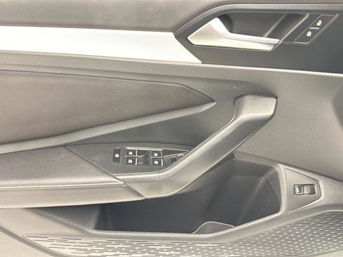 Used 2025 Volkswagen Jetta Sport FWD image 12