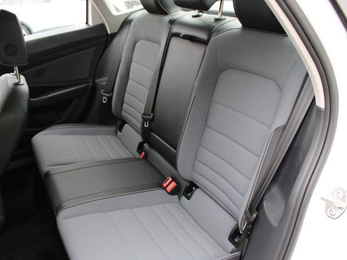 Certified 2025 Volkswagen Jetta SE w/ Black Wheel Package FWD image 22